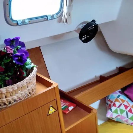 Sealife Experience On Sailboat Alexej Πλωτό κατάλυμα *